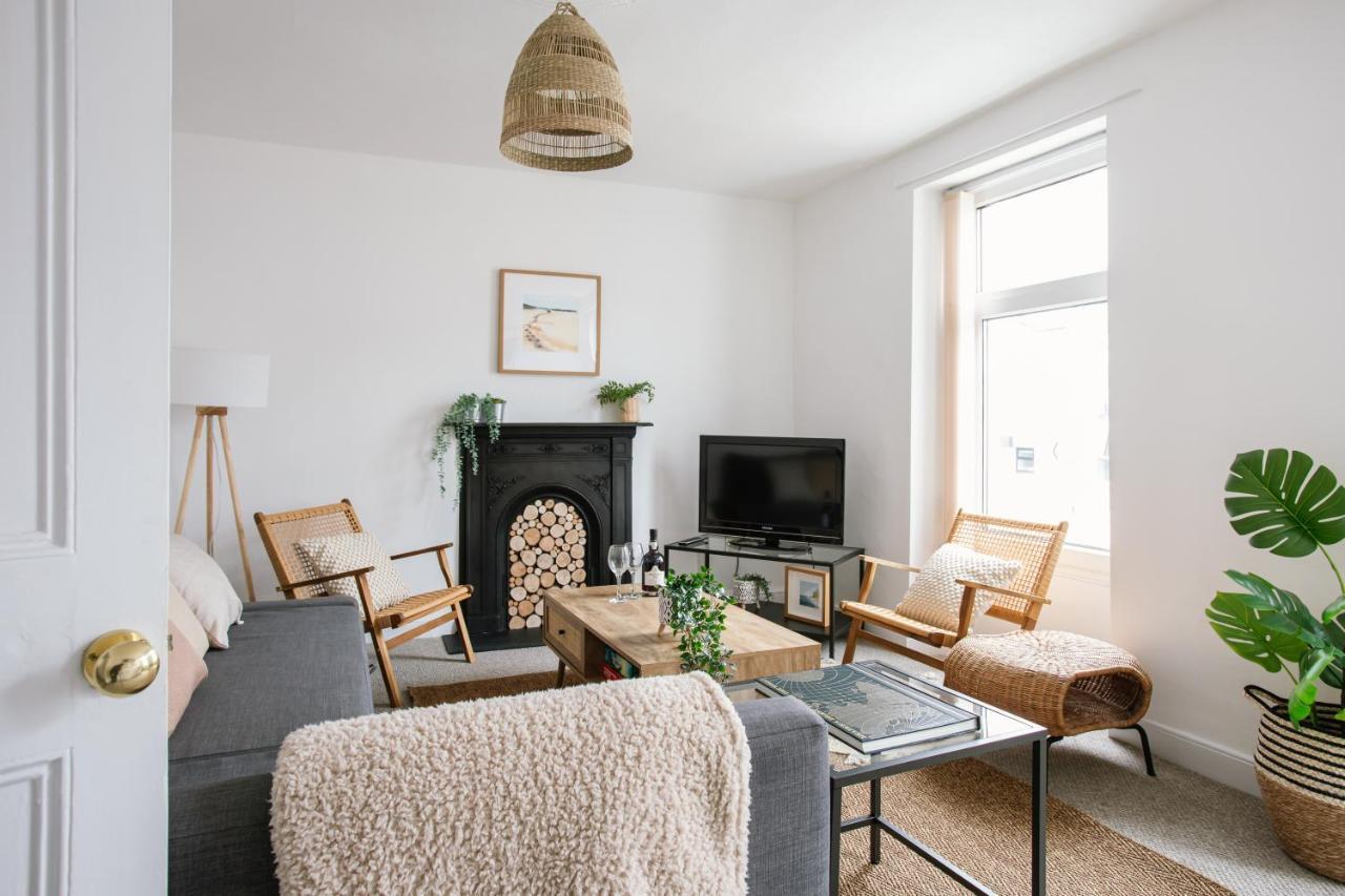 Cosy Period Cottage 2Min Walk To The Beach ポートラッシュ エクステリア 写真